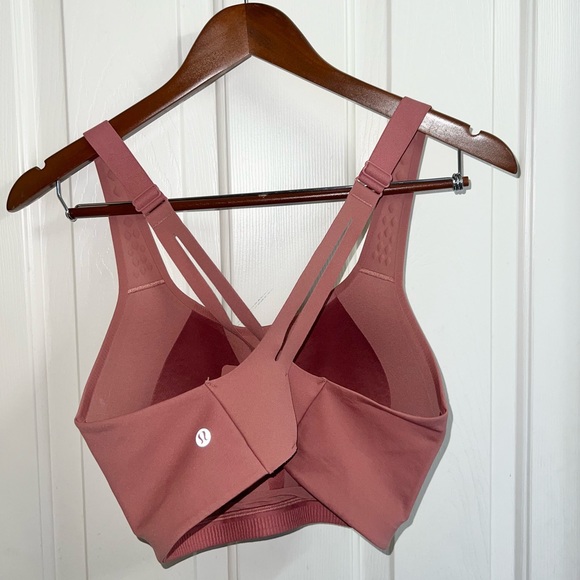 Lululemon AirSupport Bra
High Support  Bra Size 36DD - Picture 9 of 10